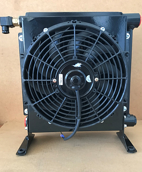 Маслоохладитель воздушный (теплообменник, теплообменный агрегат) до 80-100 л/мин CIESSE 12В